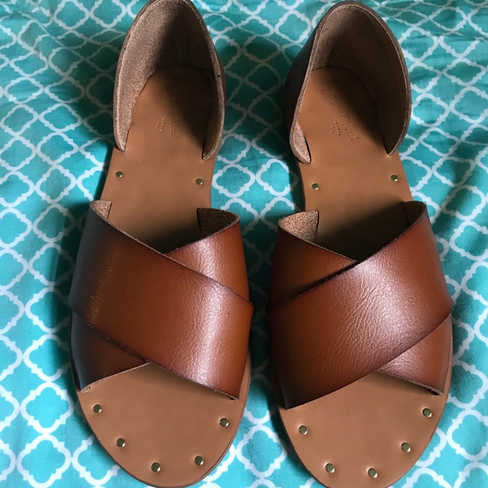 Universal Thread Sandal